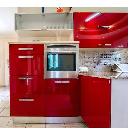 Roula With Private Pool Villa *