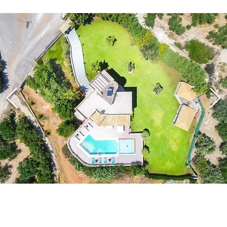 Roula With Private Pool Marathos